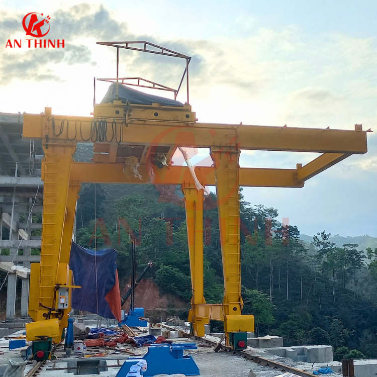Cổng trục chân dê 2×15 tấn lắp đặt tại Hà Giang