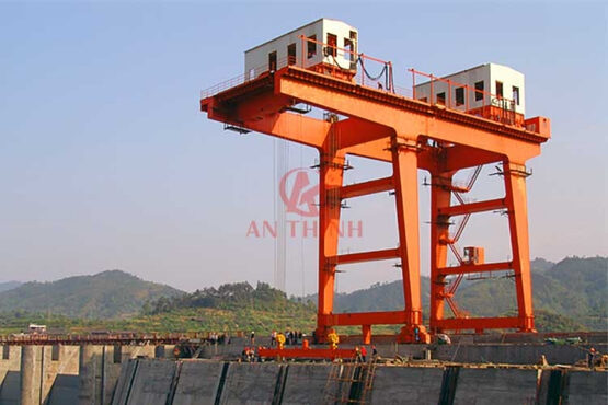 Các yếu tố ảnh hưởng đến giá thành cổng trục