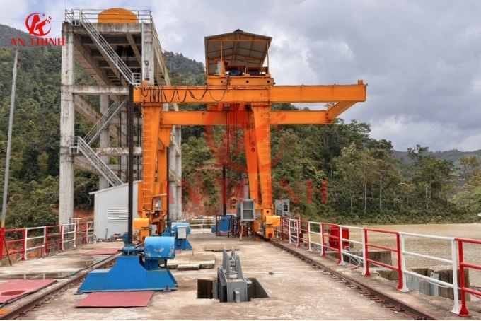 Cổng trục cố định - Đặc điểm và hiệu quả sử dụng