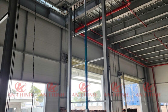 Quy trình lắp đặt thang nâng đạt chuẩn kỹ thuật và an toàn