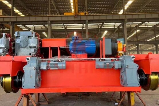 Ứng dụng tời nâng trong nhà xưởng, xưởng cơ khí và kho hàng