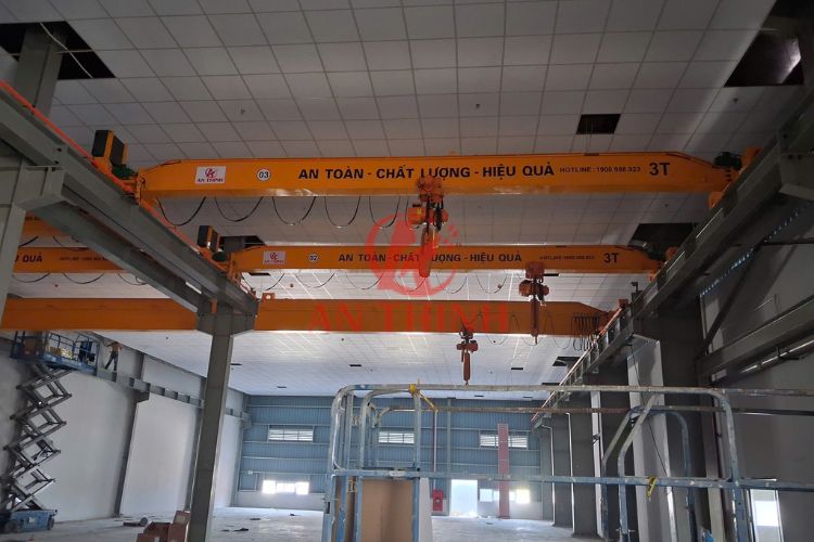 Đội ngũ kỹ thuật của An Thịnh trực tiếp sản xuất, gia công dầm thép với độ chính xác cao tại nhà máy