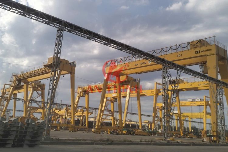 Thiết bị cổng trục hoàn thiện các bước nghiệm thu khắt khe, tuân thủ mọi tiêu chuẩn an toàn trước khi đi vào khai thác thương mại